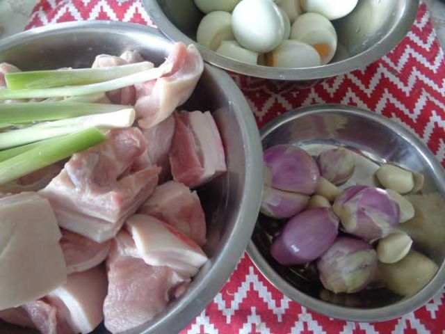 cÃ¡ch lÃ m thá»‹t kho trá»©ng