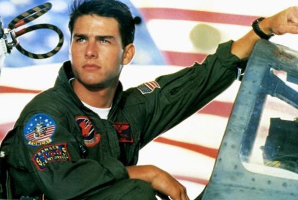 does tom cruise have a pilots license