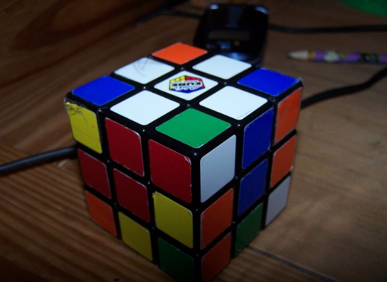 how many people can solve a rubik's cube