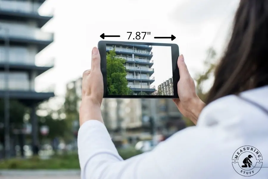 how big is 7 inches compared to an object