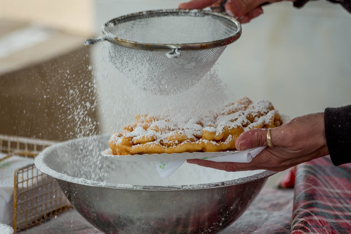 how to reheat funnel cake