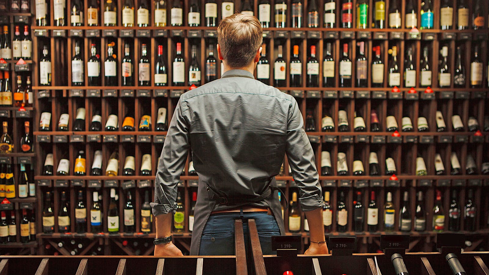 how many sommeliers are there