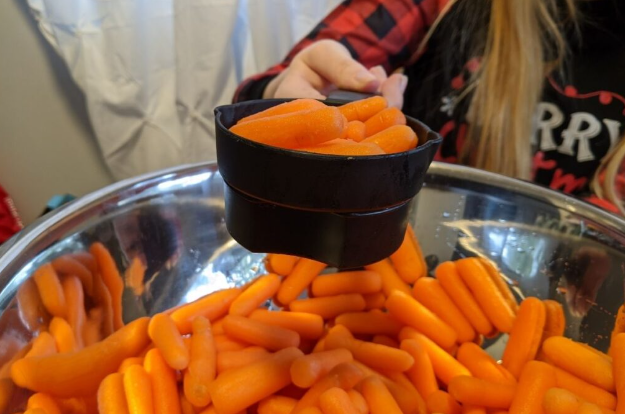 how many carrots is 3 oz