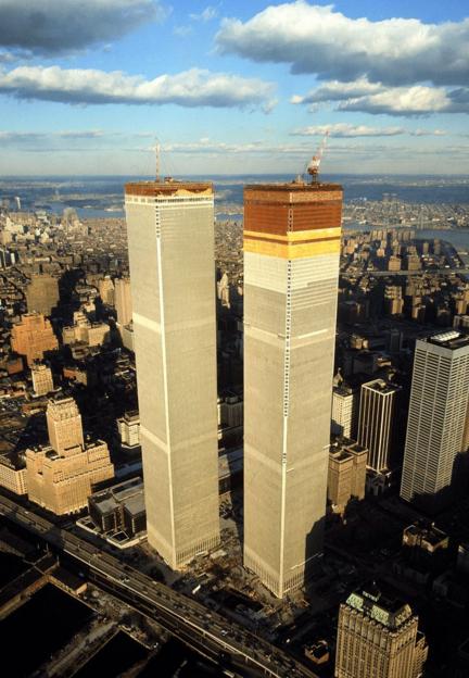 how many floors were in the twin towers
