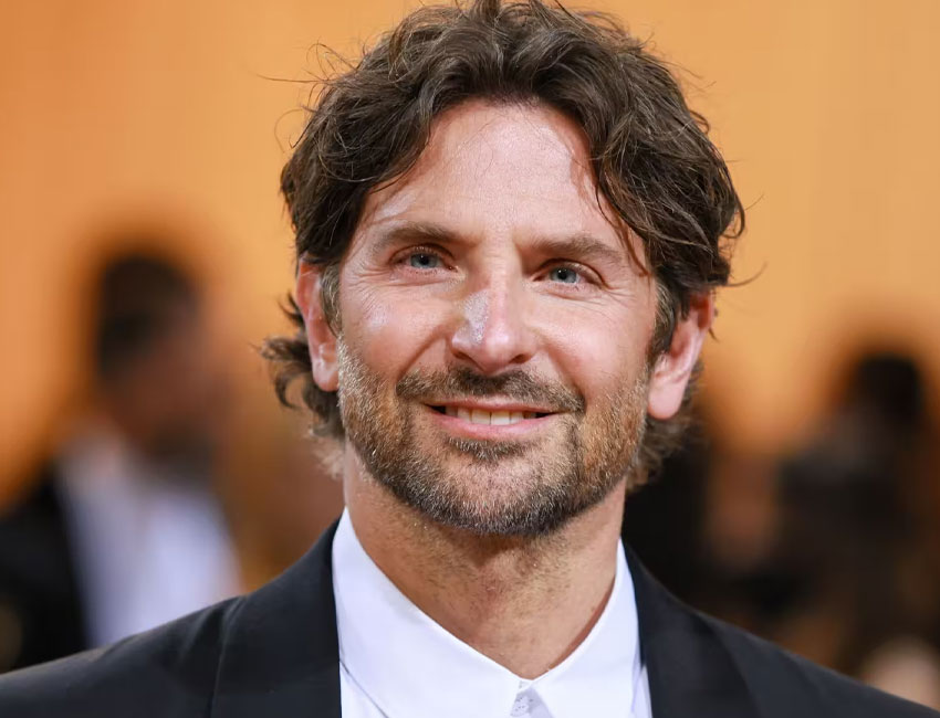 how tall is bradley coopers mom