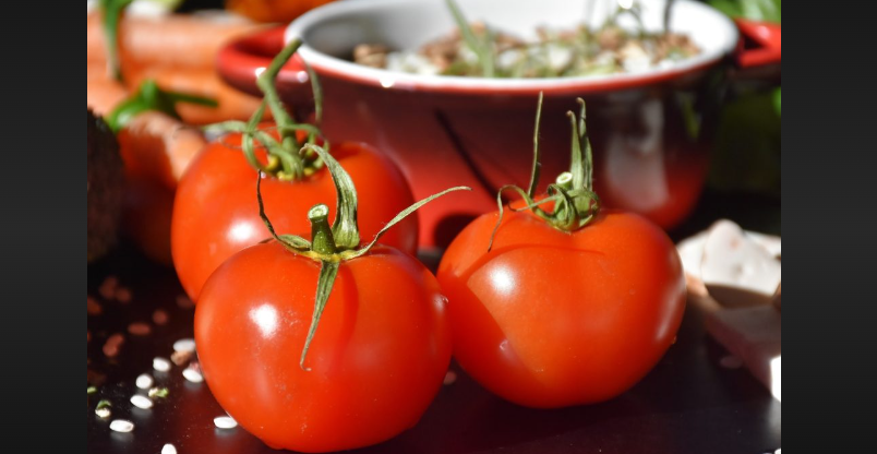 calories in tomatoes 100g