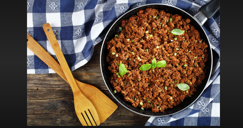 how much protein in 1 cup of ground beef