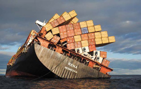 how much does a cargo ship weigh